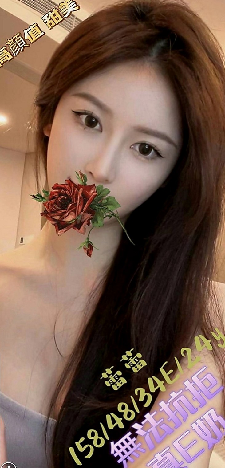 大園一夜情：丹妮絲 |最美空姐|164cm|46kg|E罩杯|20歲|皮膚白皙 大眼正妹 俏皮可愛型 笑容甜美、  看著腿都可把玩一年了。筆直的看著就想好好的冲進去